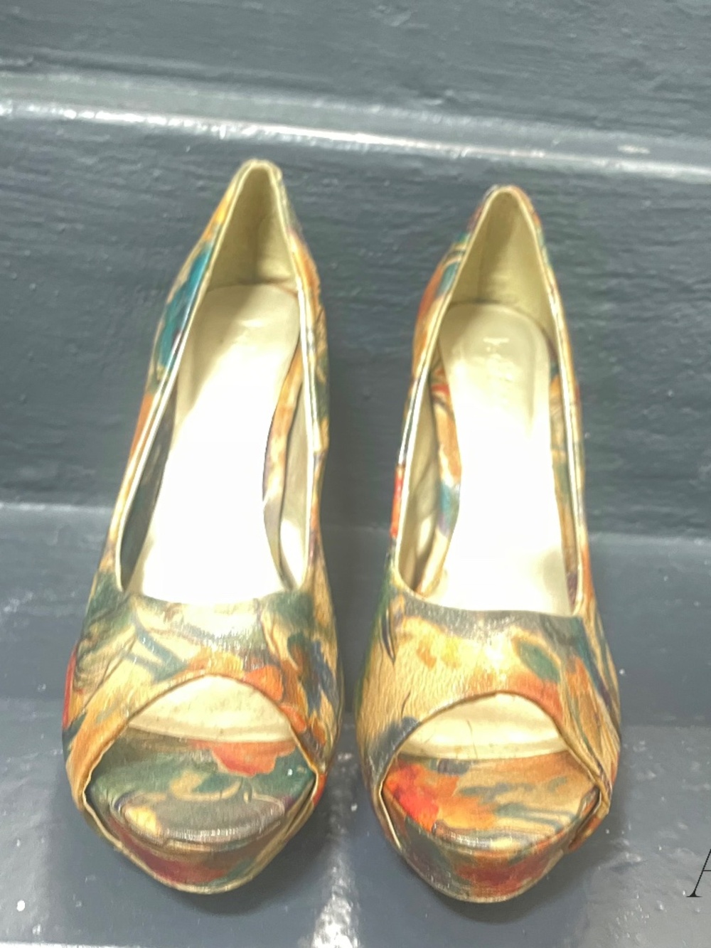 Le Château Multicolor Floral Peep-Toe Platform Pumps